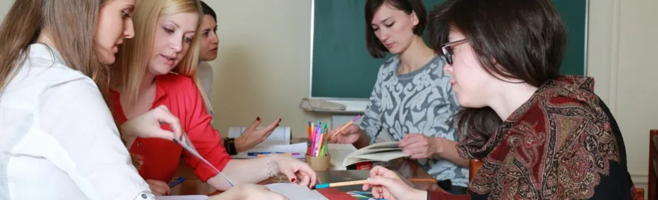 Studentinnen beim gemeinsamen Lernen